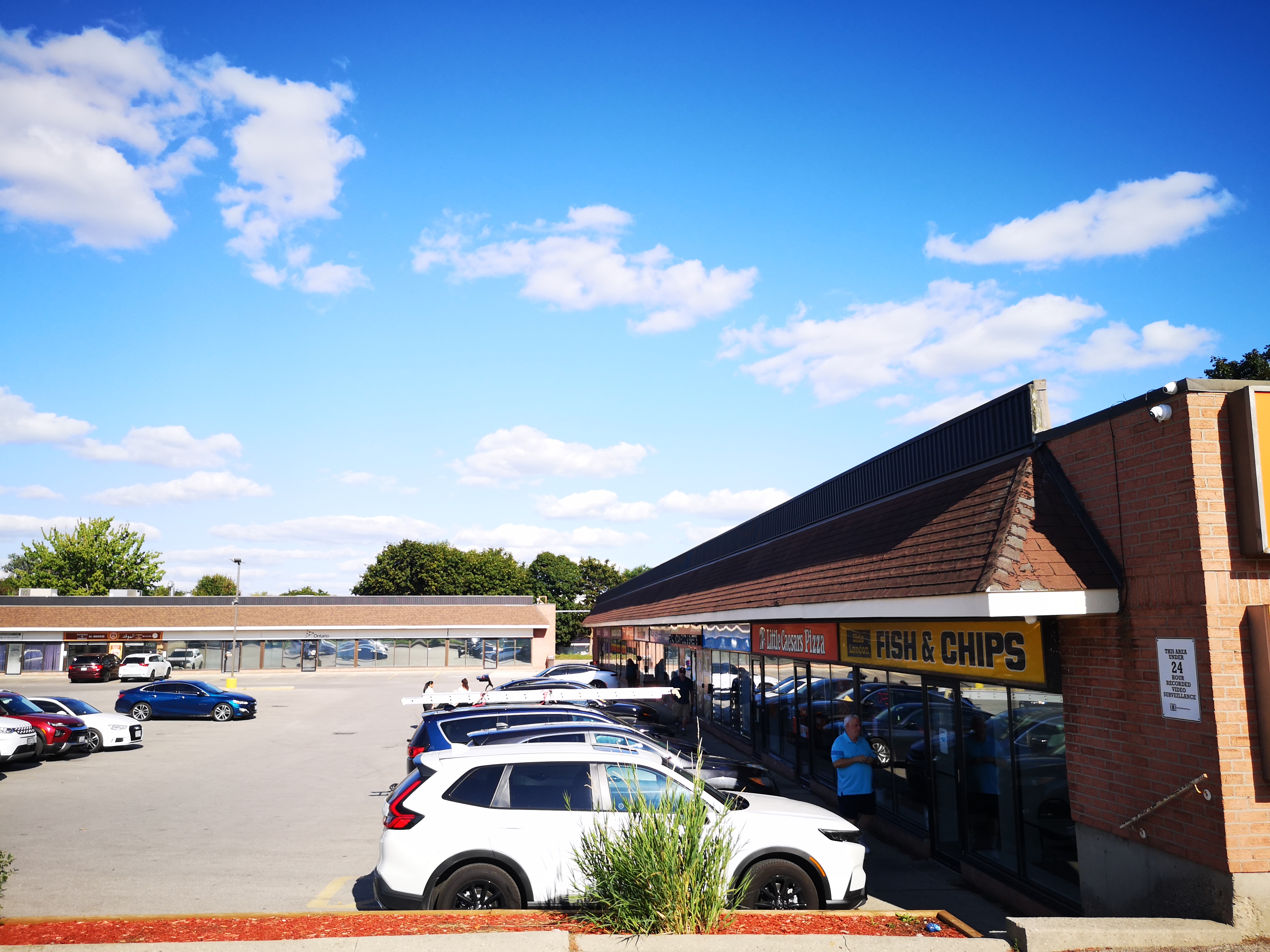 Plaza - 561 Southdale
